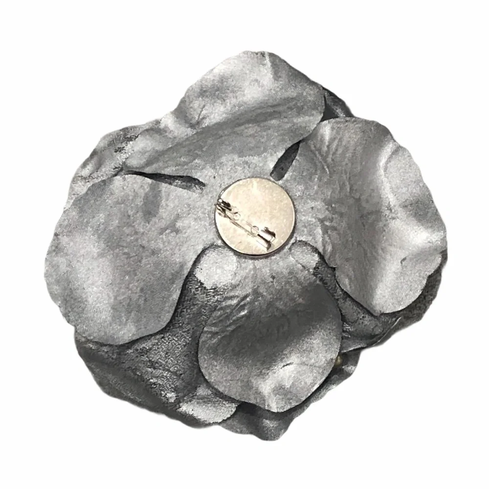 VINTAGE LARGE SILVER FABRIC BROOCH